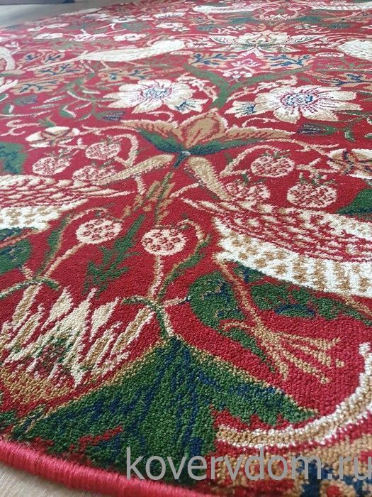 Ковер Птицы 40082 красно-бордовый по мотивам Земляничный вор Уильяма Морриса КРУГ 